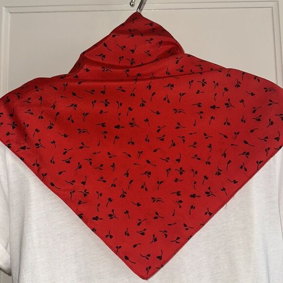 Red with small black floral print polyester square neck scarf - Picture 2 of 4